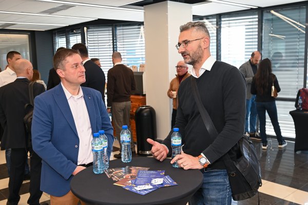 Снимка: Investor Media Group