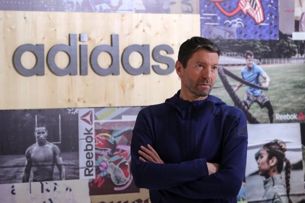 Каспер Рорстед, главен изпълнителен директор на Adidas AG, позира за снимка преди обявяването на годишните резултати на компанията в Херцогенаурах, Германия, в сряда, 14 март 2018 г. Снимка: Krisztian Bocsi/Bloomberg
