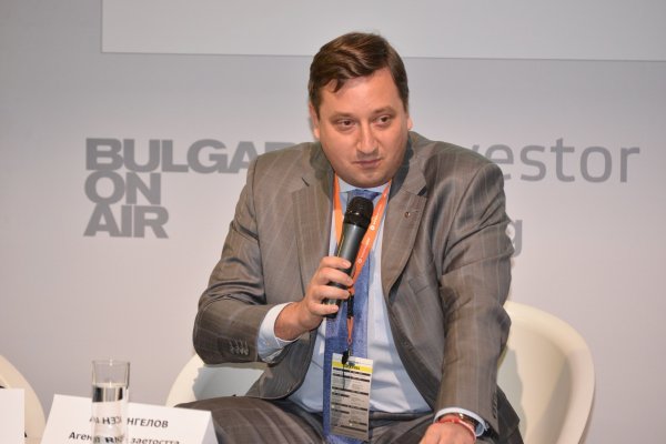 
	Председателят на Агенцията по заетостта Асен Ангелов
