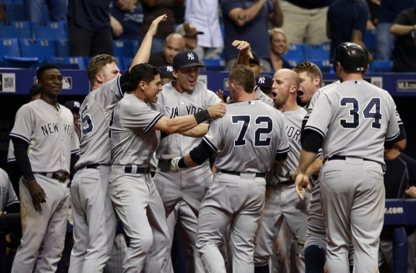 
	New York Yankees е бейзболен отбор, състезаващ се в Главната лига по бейзбол на САЩ и е един от най-успешните в бейзболната лига. Отборът е оценен на 3,2 млрд. долара и си поделя третото място с The New England Patriots в класацията на най-скъпите отбори.
