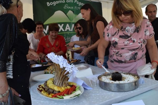 
	По време на празника на киселото мляко в Момчиловци се проведе конкурс за кулинарни специалитети. Снимка: организаторите на фестивала&nbsp;
	
	
	&nbsp;
