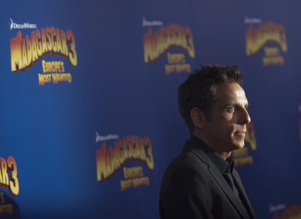 
	Стилър е един от най-скъпо платените комедийни актьори на Холивуд. Първоначално той спечели доста с &quot;Кинти в небето&quot; (Tower Heist), а сега е на крилете на успеха с &bdquo;Мадагаскар&ldquo;, който за четвърта поредна седмица води в българския бокс офис.&nbsp;
