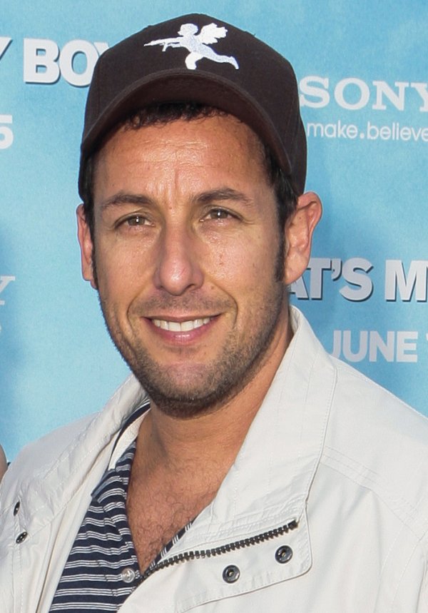 
	Критиците може би наистина мразят неговите филми, но обществеността обикновено ги харесва. Но и той понякога се проваля. &bdquo;Джак и Джил&ldquo;, в който той играе един мъж и неговата сестра-близначка, спечели 180 млн. долара (не съвсем достатъчно, за да покрие бюджета на продукцията на филма и на рекламните разходи) и десет награди &bdquo;Златна малинка&ldquo;.
