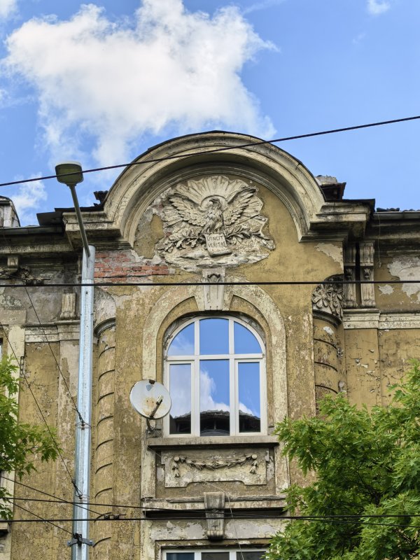 Благодарение на оптичната стабилизация при 3,5-кратното приближение на 50-мегапикселовия сензор кадрите стават ясни и детайлни. 