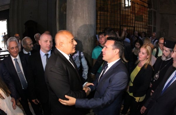 
	В поклонението пред гроба на Св. Кирил в Рим на 24 май 2018 г. участваха премиерът Бойко Борисов и македонският му колега Зоран Заев. Снимка: Олег Попов, Investor Media Group
