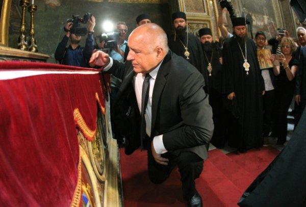 
	В поклонението пред гроба на Св. Кирил в Рим на 24 май 2018 г. участваха премиерът Бойко Борисов и македонският му колега Зоран Заев.&nbsp;Снимка: Олег Попов, Investor Media Group
