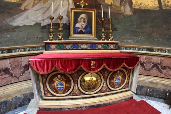 
	В поклонението пред гроба на Св. Кирил в Рим на 24 май 2018 г. участваха премиерът Бойко Борисов и македонският му колега Зоран Заев.&nbsp;Снимка: Олег Попов, Investor Media Group
