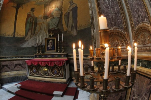 
	В поклонението пред гроба на Св. Кирил в Рим на 24 май 2018 г. участваха премиерът Бойко Борисов и македонският му колега Зоран Заев.&nbsp;Снимка: Олег Попов, Investor Media Group
