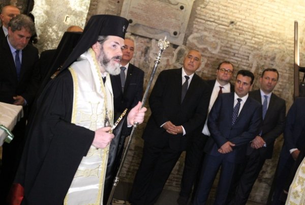 
	В поклонението пред гроба на Св. Кирил в Рим на 24 май 2018 г. участваха премиерът Бойко Борисов и македонският му колега Зоран Заев.&nbsp;Снимка: Олег Попов, Investor Media Group
