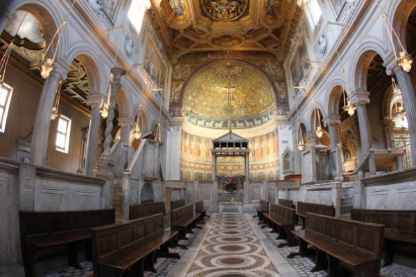 
	В поклонението пред гроба на Св. Кирил в Рим на 24 май 2018 г. участваха премиерът Бойко Борисов и македонският му колега Зоран Заев.&nbsp;Снимка: Олег Попов, Investor Media Group
