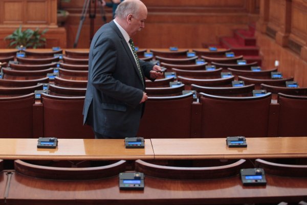 
	НС отхвърли ветото на президента Румен Радев върху промените в Изборния кодекс.&nbsp;Снимка: Димитър Кьосемарлиев, Investor Media Group
