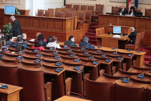 
	НС отхвърли ветото на президента Румен Радев върху промените в Изборния кодекс.&nbsp;Снимка: Димитър Кьосемарлиев, Investor Media Group
