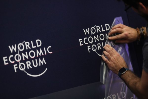 
	Снимки: Simon Dawson/Bloomberg
