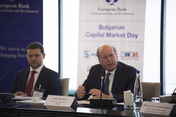 
	Над 100 представители на повече от 80 международни инвестиционни компании и фондове участват в Деня на българския капиталов пазар, който се провежда днес в Лондон
