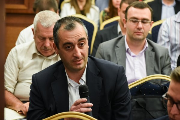 
	Въпроси към лекторите
