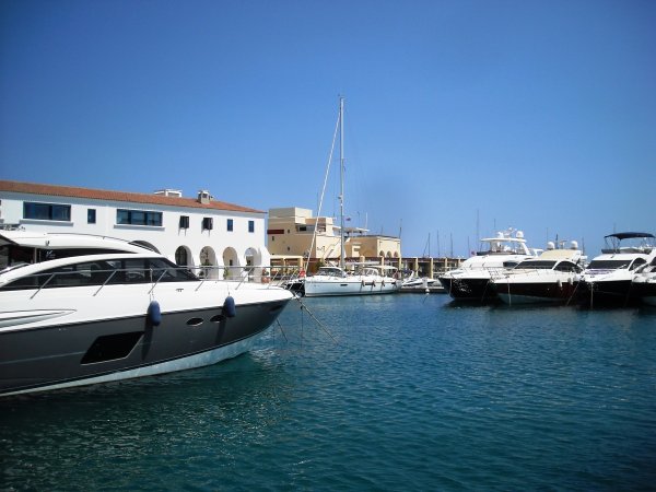 
	Изглед от &quot;Лимасол Марина&quot;. Снимки: Investor.bg
