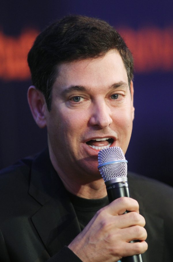 
	По настояване на асоциирания партньор Кевин Ефрази, Джим Брайер агресивно преследва дял в ранния етап на Facebook през 2005 година. Брайер се опитва да докаже, че базираната в Пало Алто фирма за рисков капитал Accel все още е могъщ фактор и инвестира 12,7 милиона долара, придобивайки 15%-ен дял във Facebook, което дава оценка на фирмата от 98 млн. долара (по-малко от 18 месеца след създаването ѝ). Брайер също така влага и 1 млн. долара от собствения си капитал, което му дава лично участие от около 1%.

	През август 2010 Fortune го обявява за един от 10-те най-умни хора в областта на технологиите, както и за &quot;най-умния инвеститор в областта на технологиите.&quot; Самият Брайер днес има 11,7 млн. акции, представляващи дял от около 0,6%.

	Снимка: Getty Images
