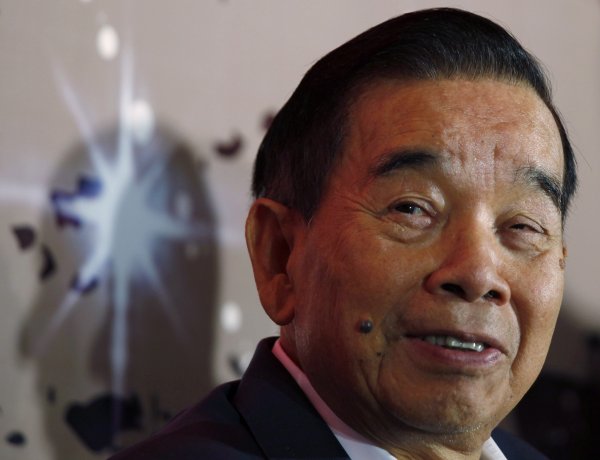 
	Състояние: 14,4 млрд. долара

	Чън Ю-тунг и неговото семейство контролират един от най-големите конгломерати в Хонконг. Сред техните бизнеси е най-големият продавач на бижута в Азия Chow Tai Fook, както и New World Development, който има интереси в недвижимите имоти. Синът му Хенри управлява бизнеса му, а внукът му Адриан е наследникът на семейния бизнес.
