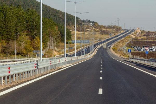 
	Снимки: Агенция &quot;Пътна инфраструктура&quot;
