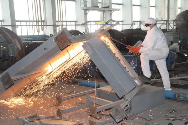 
	Демонтаж на части от оборудването на първите четири блока в АЕЦ &quot;Козлодуй&quot;. Снимка: ДП РАО
