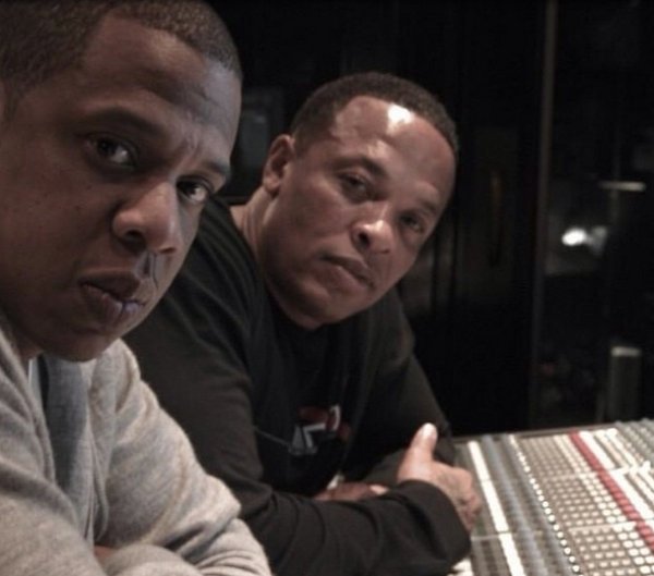 
	Доктор Дре си сътрудничи с някои от най-добрите рапъри на всички времена. Джей Зи е един от тях.
