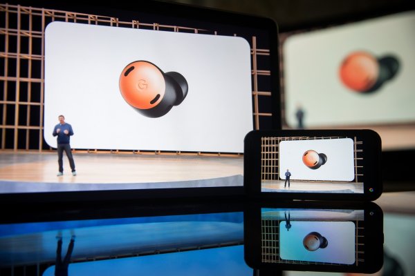 
	Снимки: Bloomberg LP
