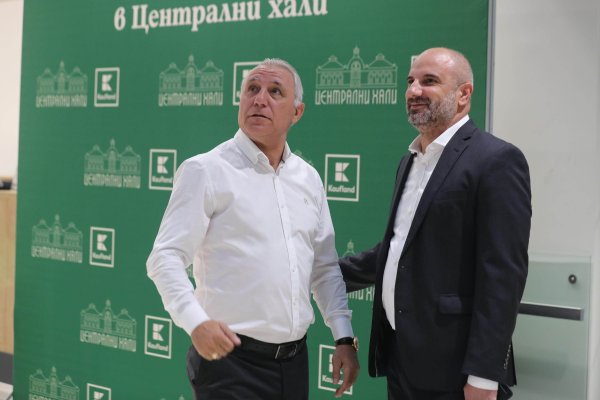 Едно от рекламните лица на Kaufland Христо Стоичков беше сред гостите на официалното откриване на Централни Хали. Снимка: Димитър Кьосемарлиев, Investor Media Group.