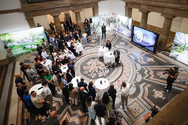 Siemensstadt Square е планиран като квартал без автомобили, в който пешеходците, велосипедистите и местният обществен транспорт имат приоритет. Снимка: БГНЕС/EPA/CHRISTIAN MARQUARDT