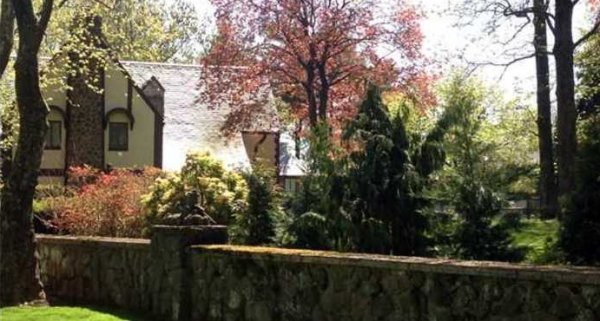 
	Снимки: Staten Island Board of Realtors /&nbsp;http://realestate.silive.com
