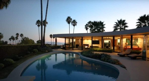 
	Снимки: Hilton &amp; Hyland
