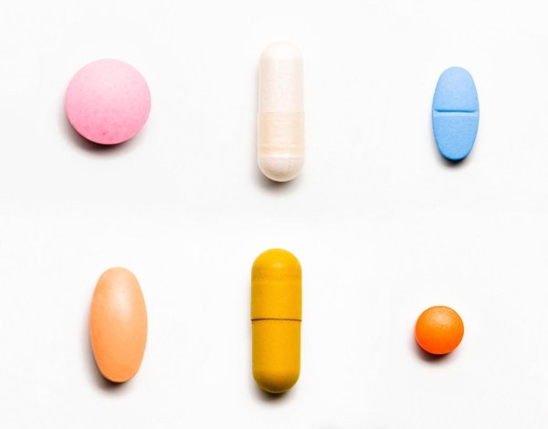 
	До 2025 г. онкоболните няма да се налага да избират между това да живеят с нелечимо заболяване и да понасят процедури, които са също толкова нетърпими. Фармацевтичната индустрия разработва начини за персонализиране на мецината, развивайки лекарства, които атакуват специфични молекули, без да вредят на здравите. Колкото по-целенасочени станат препаратите, толкова по-ефективно ще е справянето с болестите.
	
	Снимка: Getty Images
