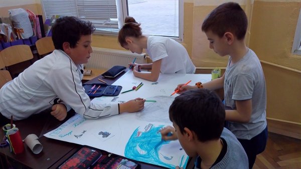 
	Снимки: Red Paper Plane
