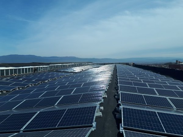 
	&bdquo;Пиринпласт&ldquo; АД - фотоволтатаична централа с мощност 415 kWp
