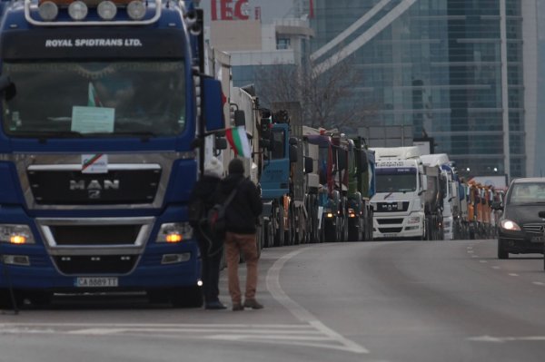 
	Строителни фирми на протест в София. Снимка: Димитър Кьосемарлиев, Investor Media Group&nbsp;
