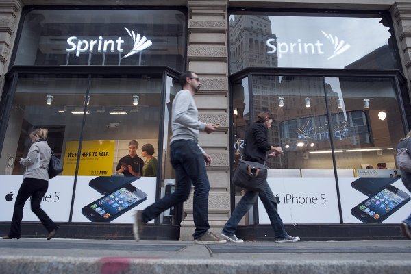 
	Почти 60 процента от пазарната капитализация на Sprint.
