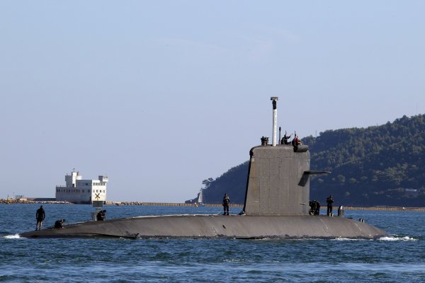 
	Две ядрени подводници.
