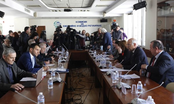 
	На заседанието на КЕВР бяха поканени представители на големите индустриални потребители на газ.&nbsp;Снимка: Олег Попов, Investor Media Group
