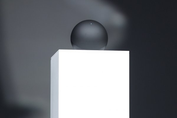 
	Така изглежда&nbsp; Nexus Cube, малък медиа плеър, който също работи под Android.
