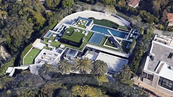 
	&nbsp;

Bel Air Mansion в Лос Анджелис - продадено за 94 млн. долара 

	Източник: Google Aerial View Map&nbsp;
