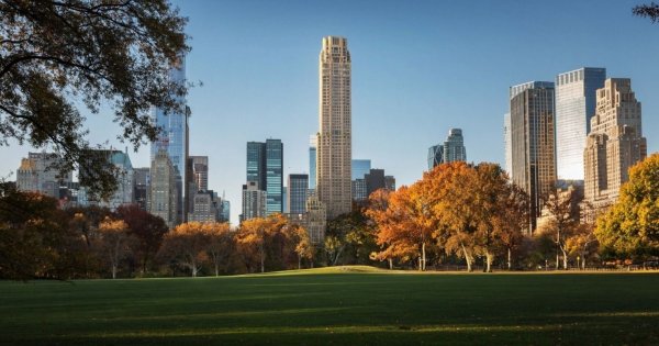 


Пентхауз в 220 Central Park South, Ню Йорк - продаден за 92,7 млн. долара 

	Източник: Street Easy

	&nbsp;
