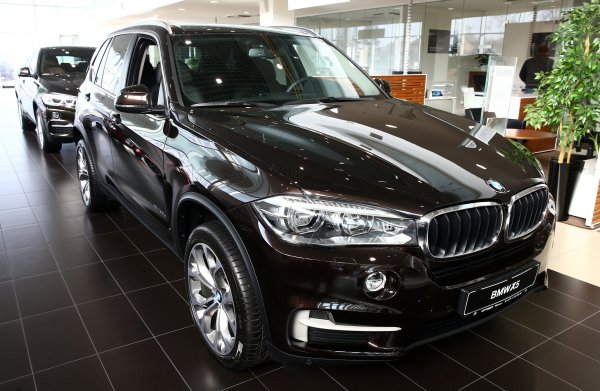 
	BMW X5
