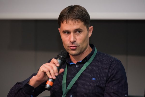
	Стефан Стефанов, професионален инвеститор
