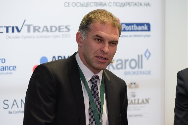 
	Мирослав Маринов, изпълнителен директор ПОК "Доверие"
