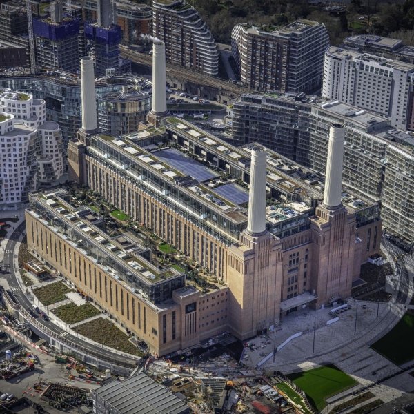 Снимки: Battersea Power Station Facebook Page