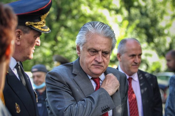 
	Президентът Румен Радев присъства в София на отбелязването на националния празник на пожарникарите в ГД &bdquo;Пожарна безопасност и защита на населението&rdquo;. Снимка: Димитър Кьосемарлиев, Investor Media Group
