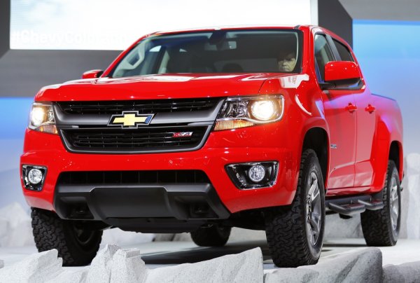 
	Последните сервизни акции предизвикват проблеми, но като цяло General Motors (GM) е отново на пътя към печалбата. И докато в европейския бизнес американците имат проблеми, то в световен мащаб положението е оптимистично. На кола концернът е печелил средно по 634 евро, а Ebit-маржът възлиза на 5,4%.
