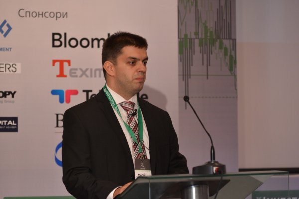 
	Андрей Любенов (Investor.bg).
