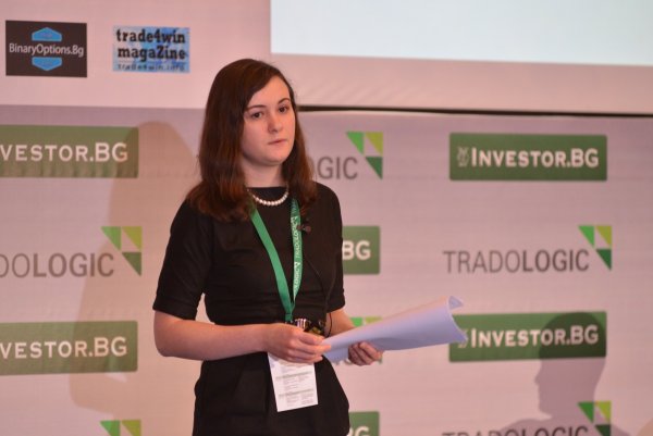 
	Ани Гребенюк (Bloomberg LP).
