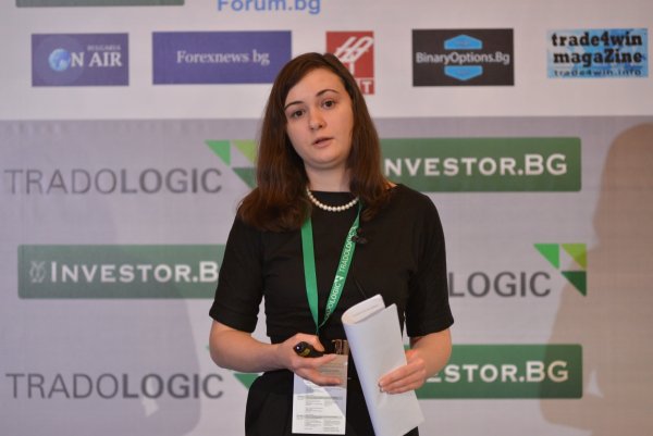 
	Ани Гребенюк (Bloomberg LP).
