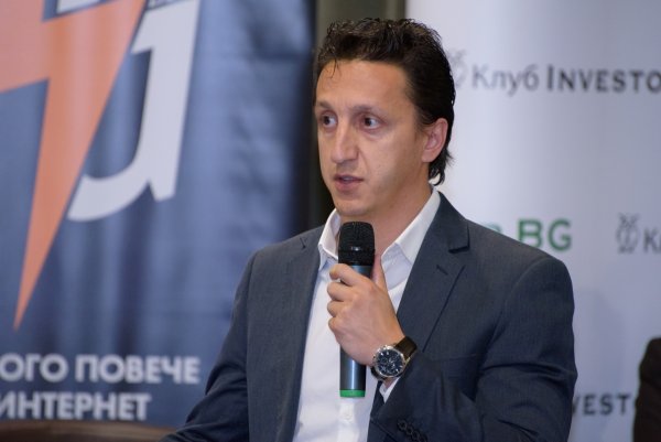 
	За pCloud криптоуслугата носи най-голям дял от приходите, поясни главният изпълнителен директор Тунио Зафер.
